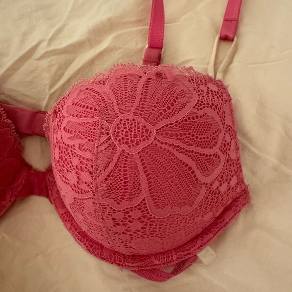 VS bombshell bra - Picture 3 of 3